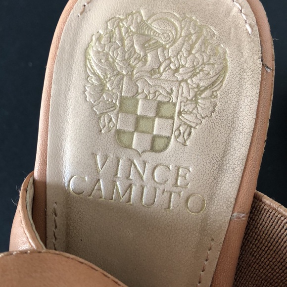 VINCE CAMUTO SANDALS - Picture 4 of 11